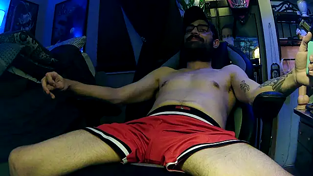 Snapshot of slutty_guy12 chatting on 03.03.25 slutty guy12 online show from 03.03.25