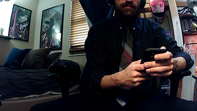 Snapshot of slutty_guy12 chatting on 03.03.25 slutty guy12 online show from 03.03.25