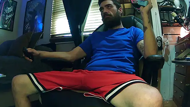 Snapshot of slutty_guy12 chatting on 03.07.25 slutty guy12 online show from 03.07.25