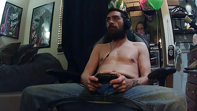 Snapshot of slutty_guy12 chatting on 03.10.25 slutty guy12 online show from 03.10.25