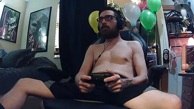 Snapshot of slutty_guy12 chatting on 03.10.25 slutty guy12 online show from 03.10.25