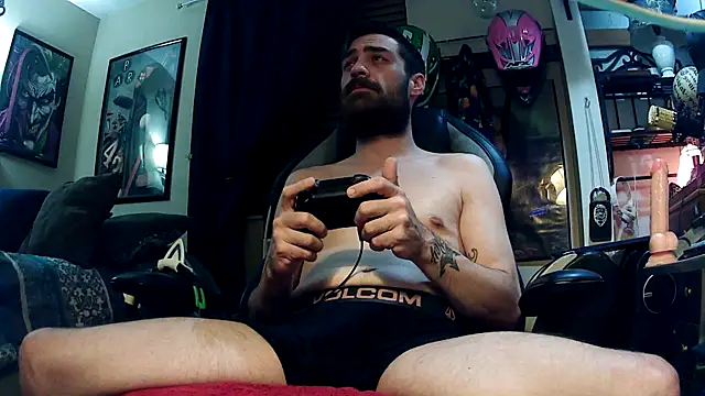 Snapshot of slutty_guy12 chatting on 03.15.25 slutty guy12 online show from 03.15.25