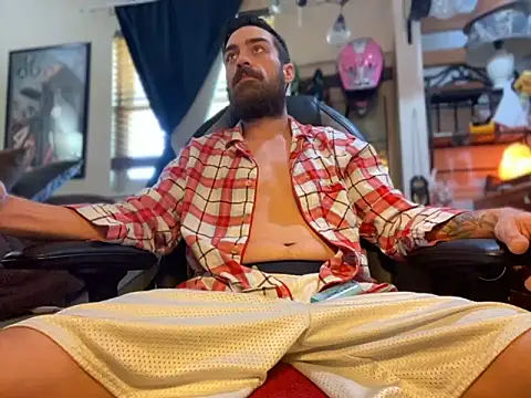 Snapshot of slutty_guy12 chatting on 03.17.25 slutty guy12 online show from 03.17.25