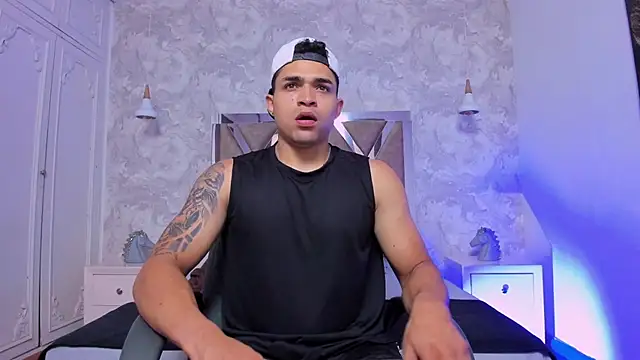 Snapshot of gerson_zt chatting on 10.01.25 gerson zt online show from 10.01.25