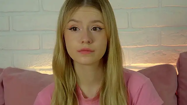 MilanaBalmain online show from 09.21.25