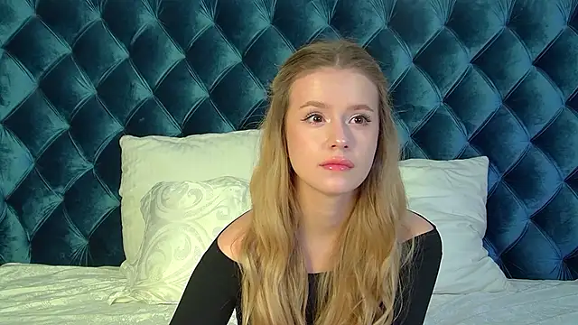 MilanaBalmain online show from 12.03.25