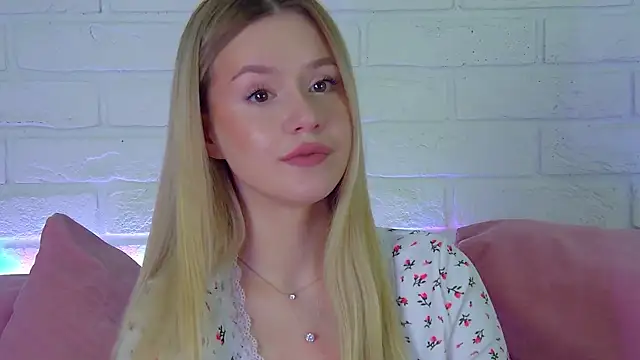 MilanaBalmain online show from 02.10.26