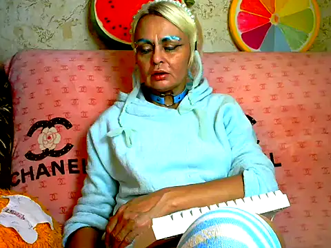 Gardener of Illusions online show from 09.15.25