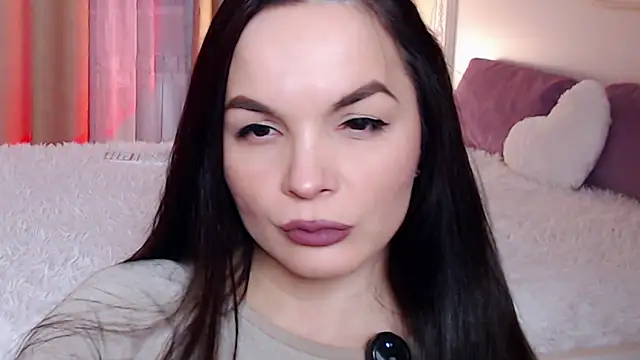 Avylew online show from 12.16.25