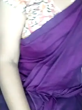 Snapshot of Sexy-Shalinii chatting on 12.20.24 Sexy-Shalinii online show from 12.20.24