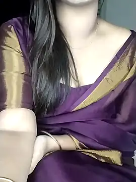 Snapshot of Sexy-Shalinii chatting on 12.21.24 Sexy-Shalinii online show from 12.21.24