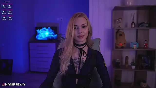 ManiFreyja online show from 12.24.24