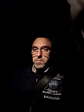 Snapshot of Crosss-23cm chatting on 11.09.25 Crosss-23cm online show from 11.09.25