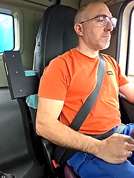 Snapshot of Crosss-23cm chatting on 11.10.25 Crosss-23cm online show from 11.10.25