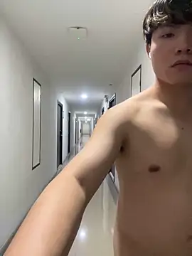 Snapshot of thehornyboyz chatting on 02.06.25 thehornyboyz online show from 02.06.25