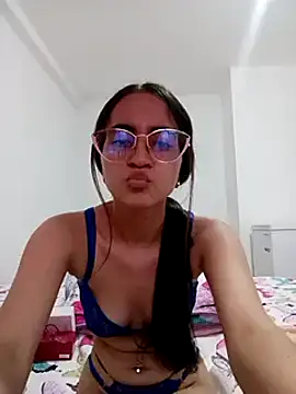 Mia Fischer online show from 03.03.25