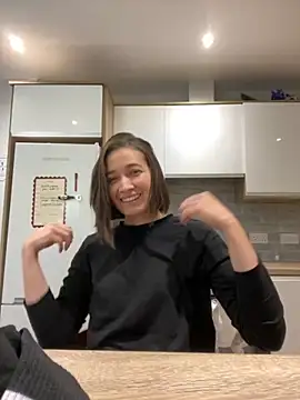 adarussell online show from 10.04.25