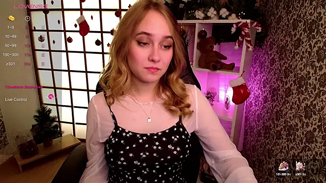 Snapshot of LianaBright chatting on 01.05.25 LianaBright online show from 01.05.25