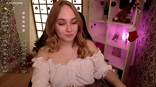 Snapshot of LianaBright chatting on 01.17.25 LianaBright online show from 01.17.25