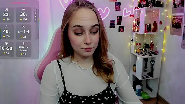 Snapshot of LianaBright chatting on 02.07.26 LianaBright online show from 02.07.26