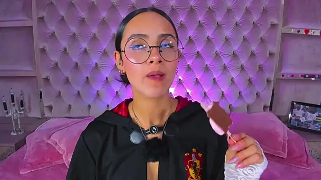 Harii 02 online show from 10.21.25