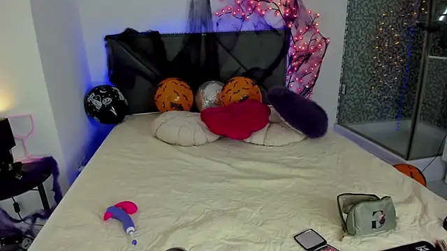 KristiVegass online show from 10.25.25