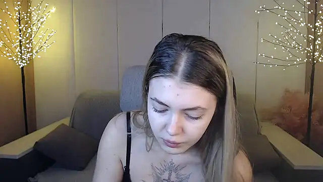 Snapshot of Ritaneer chatting on 01.20.25 Ritaneer online show from 01.20.25