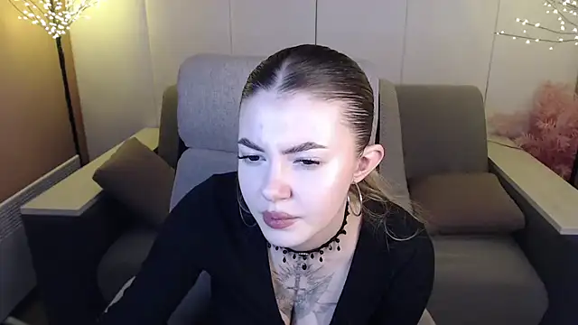 Snapshot of Ritaneer chatting on 03.11.25 Ritaneer online show from 03.11.25