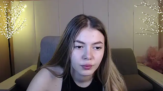Snapshot of Ritaneer chatting on 03.15.25 Ritaneer online show from 03.15.25