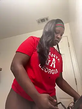 Snapshot of Insultedbalceni chatting on 03.11.25 Insultedbalceni online show from 03.11.25