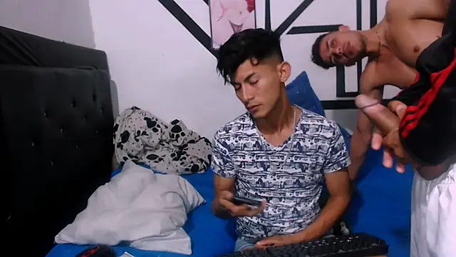 Snapshot of badssboys_always chatting on 12.03.24 badssboys always online show from 12.03.24