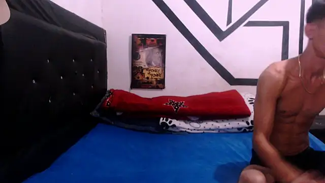 Snapshot of badssboys_always chatting on 01.04.25 badssboys always online show from 01.04.25