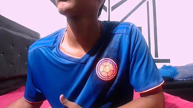 Snapshot of badssboys_always chatting on 01.07.25 badssboys always online show from 01.07.25