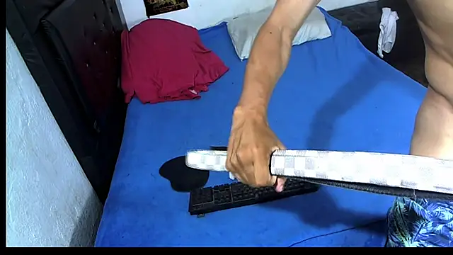 Snapshot of badssboys_always chatting on 01.15.25 badssboys always online show from 01.15.25