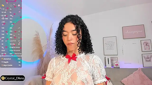 Crystal Dluna online show from 03.11.25
