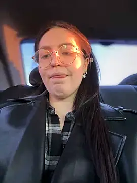 meow girl online show from 12.04.24