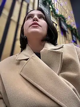 meow girl online show from 12.15.24