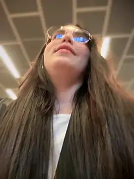 meow girl online show from 09.21.25