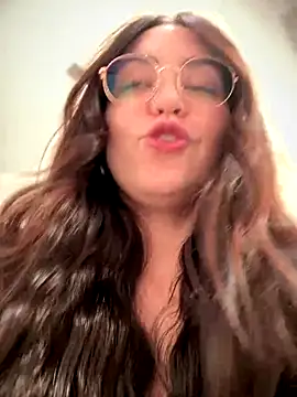 meow girl online show from 09.22.25