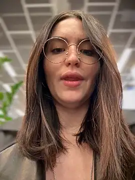 meow girl online show from 10.19.25