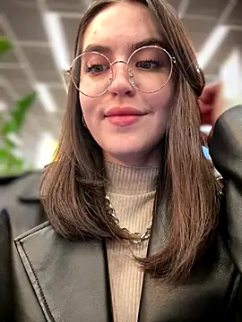 meow girl online show from 10.22.25