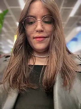 meow girl online show from 12.20.25