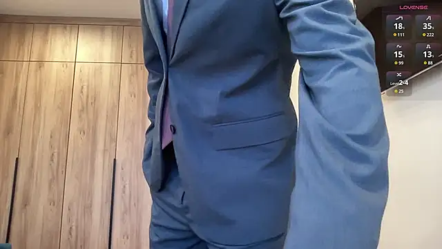 Snapshot of cute_mark chatting on 02.14.26 cute mark online show from 02.14.26