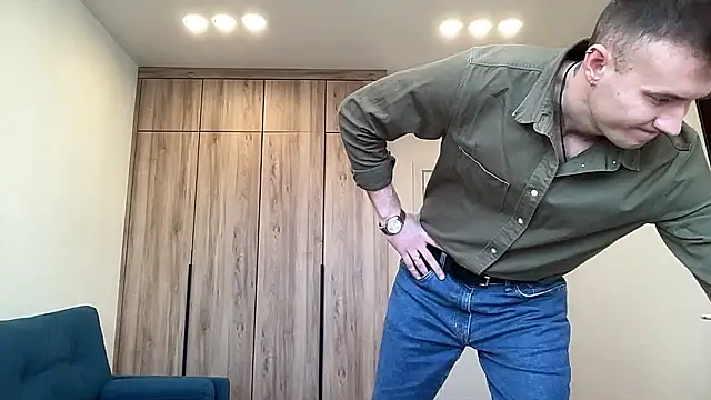 Snapshot of cute_mark chatting on 03.28.26 cute mark online show from 03.28.26