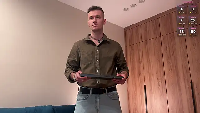 Snapshot of cute_mark chatting on 04.11.26 cute mark online show from 04.11.26