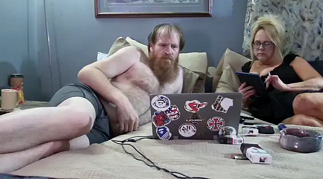 letsgetdirty1981 online show from 02.14.25
