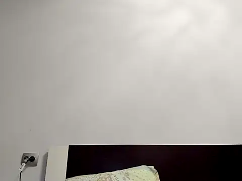 ElektraShine29 online show from 02.22.25
