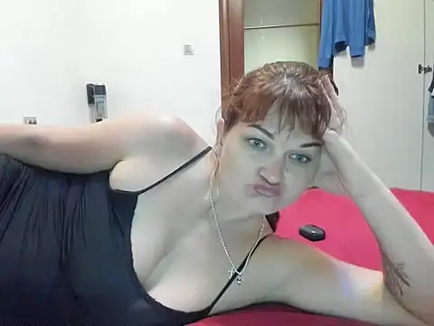 Snapshot of ElektraShine29 chatting on 09.22.25 ElektraShine29 online show from 09.22.25