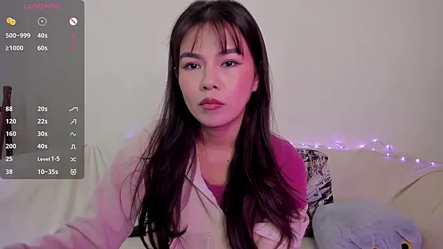 Snapshot of moonlight8_ chatting on 10.19.25 moonlight8 online show from 10.19.25