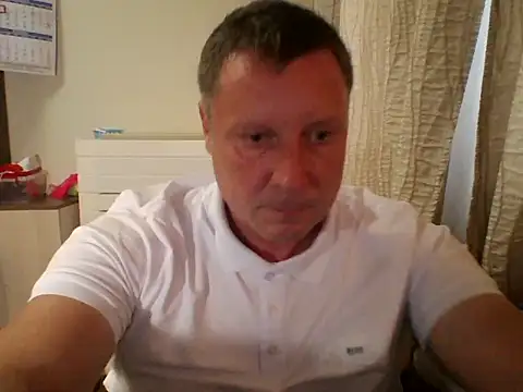 Snapshot of c6tm5 chatting on 10.07.25 c6tm5 online show from 10.07.25